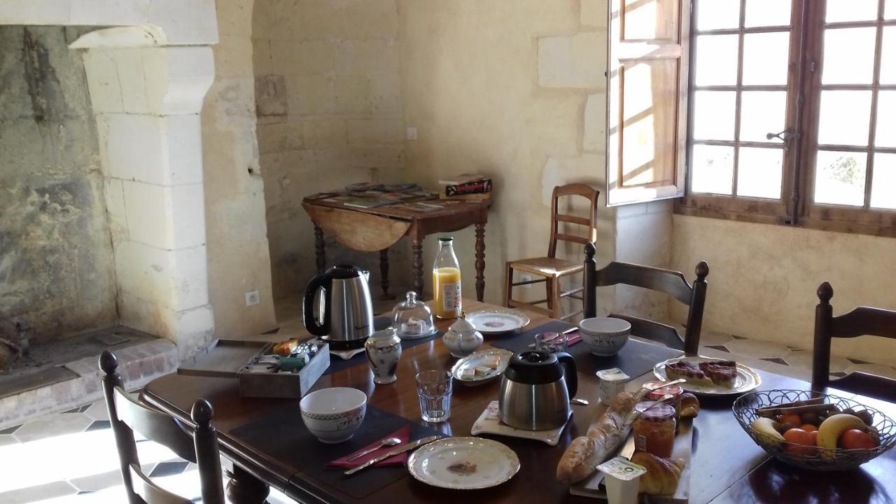 Bed and Breakfast Manoir De La Fontaine Du Chene Coutures  Exterior foto